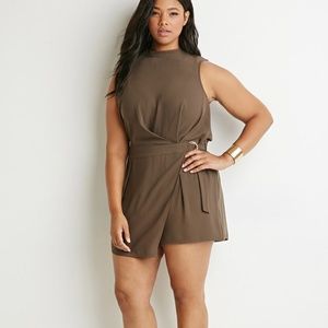 FOREVER 21 PLUS Gray PLUS SIZE Layered ROMPER 2X